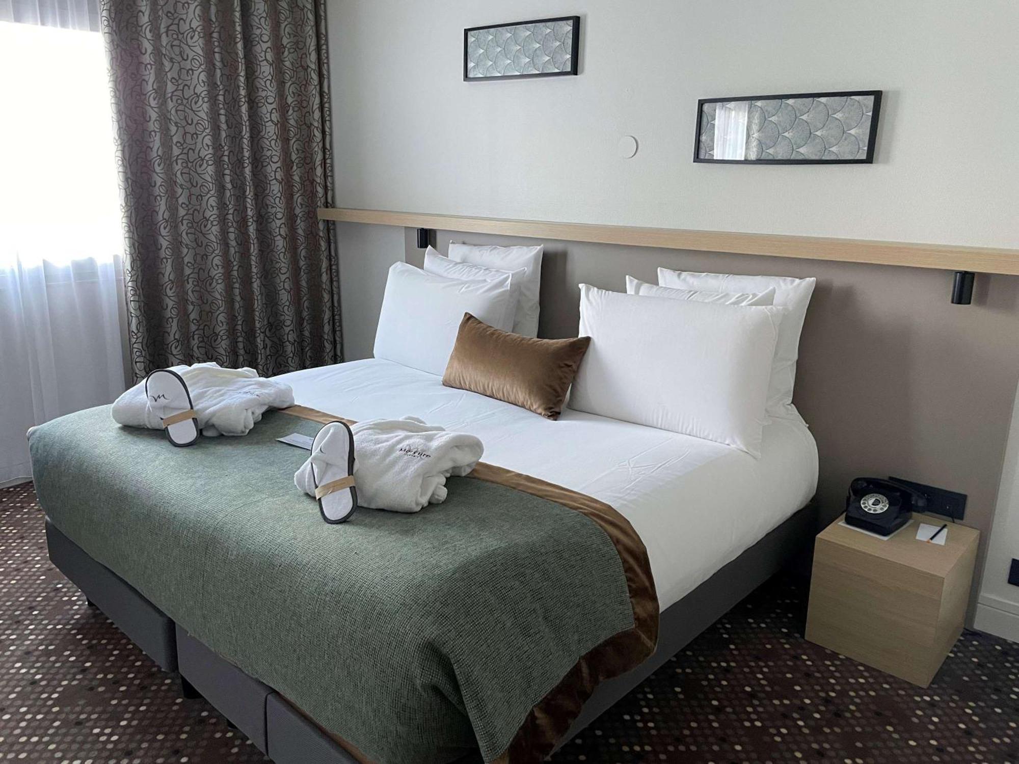 Mercure Lyon Charbonnieres Exterior photo